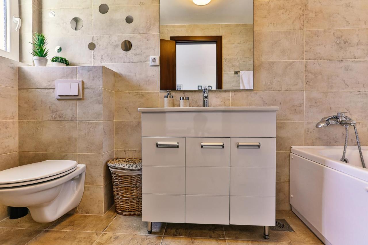 Apartmani Visum Sveti Stefan Exterior foto